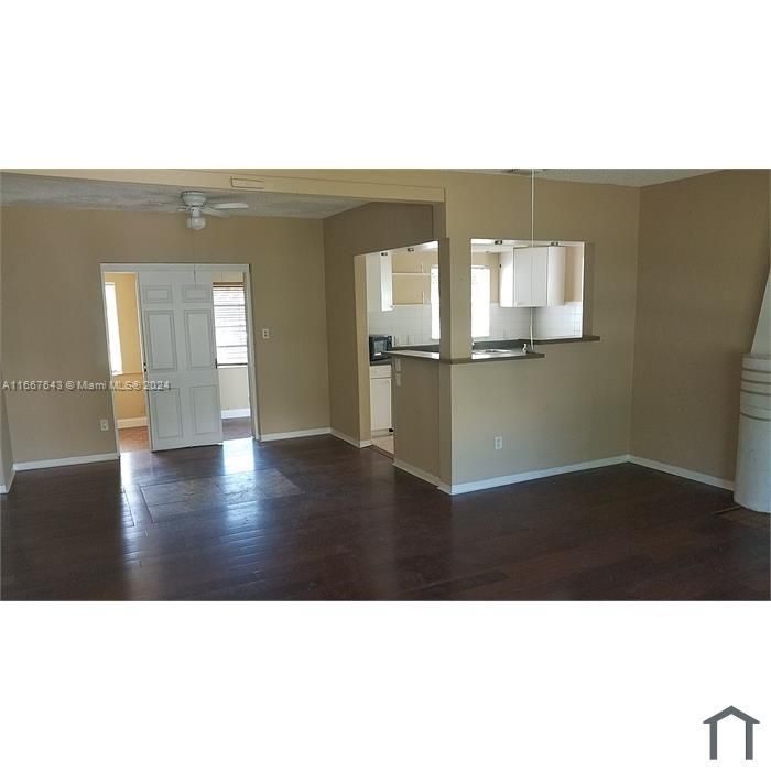 For Rent: $3,000 (4 beds, 2 baths, 1425 Square Feet)