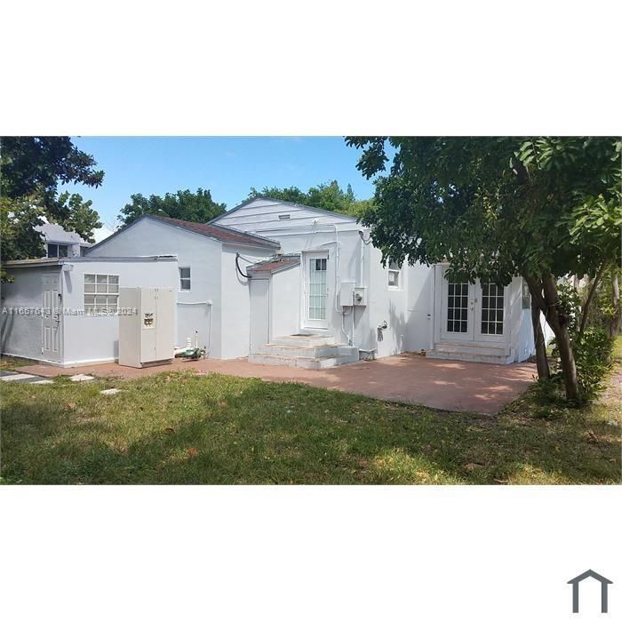 For Rent: $3,000 (4 beds, 2 baths, 1425 Square Feet)