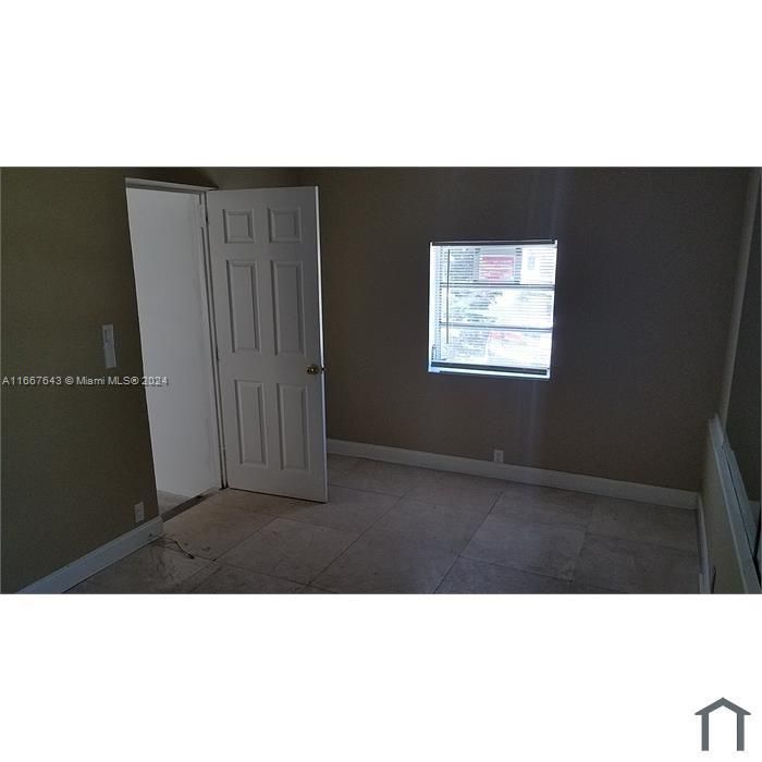 For Rent: $3,000 (4 beds, 2 baths, 1425 Square Feet)