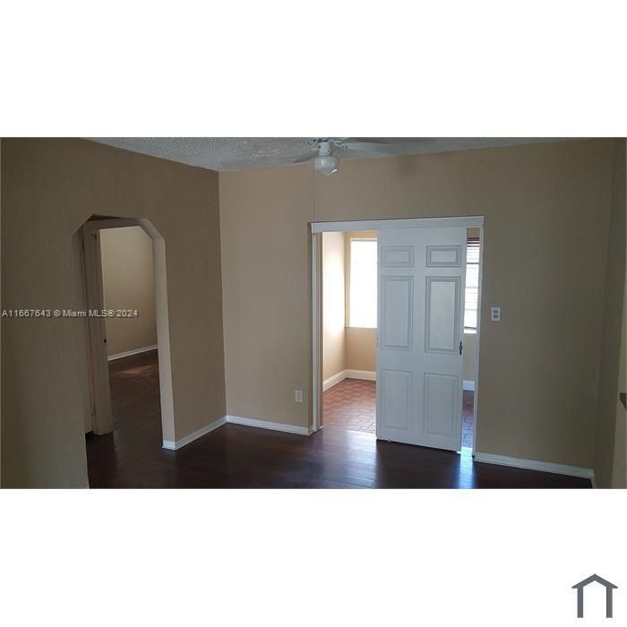 For Rent: $3,000 (4 beds, 2 baths, 1425 Square Feet)