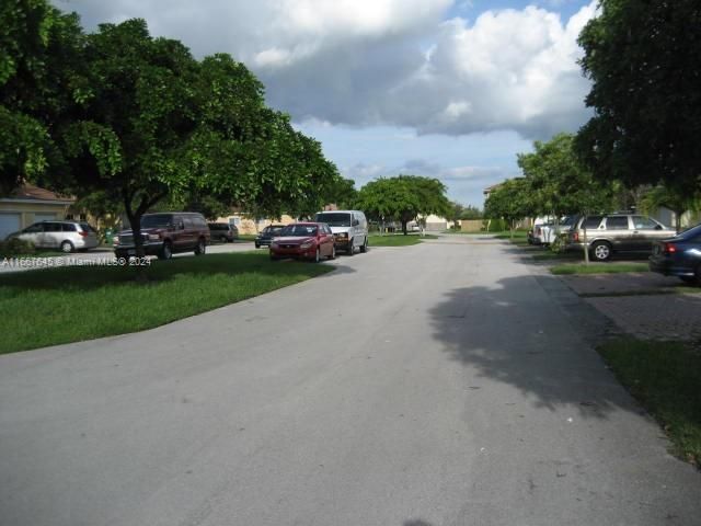 Active With Contract: $3,000 (3 beds, 2 baths, 1726 Square Feet)