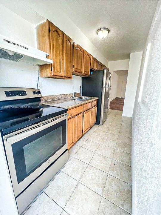 For Rent: $1,500 (1 beds, 1 baths, 653 Square Feet)