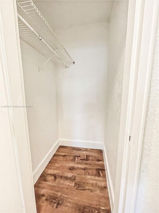 For Rent: $1,500 (1 beds, 1 baths, 653 Square Feet)