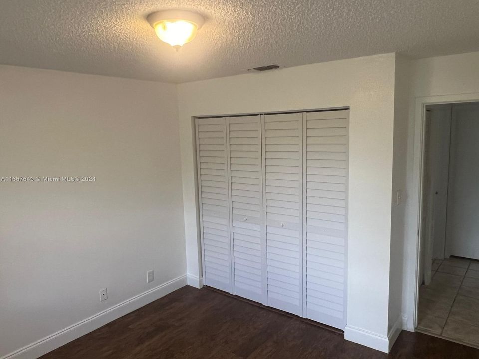 For Rent: $2,600 (3 beds, 2 baths, 1305 Square Feet)