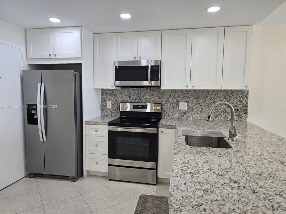 For Rent: $2,650 (2 beds, 2 baths, 1168 Square Feet)