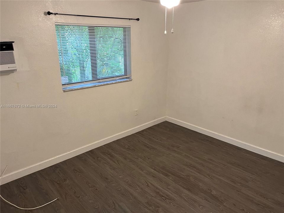 For Rent: $1,800 (1 beds, 1 baths, 770 Square Feet)