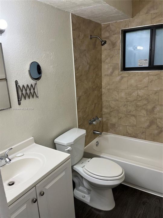 For Rent: $1,800 (1 beds, 1 baths, 770 Square Feet)