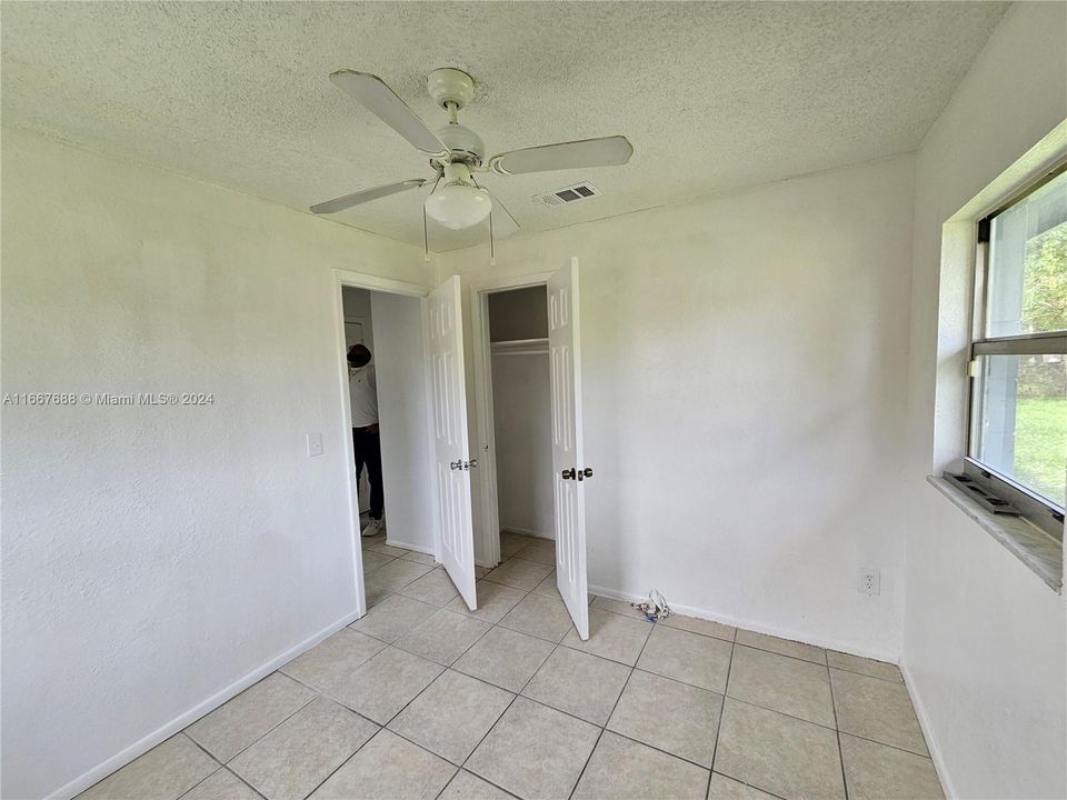 For Sale: $279,500 (3 beds, 1 baths, 1456 Square Feet)