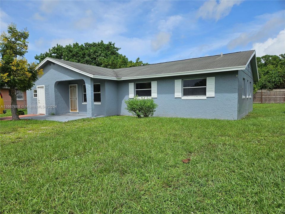 For Sale: $279,500 (3 beds, 1 baths, 1456 Square Feet)