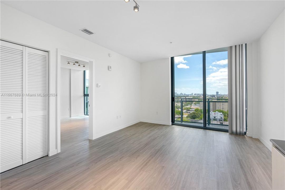 For Rent: $2,066 (1 beds, 1 baths, 618 Square Feet)