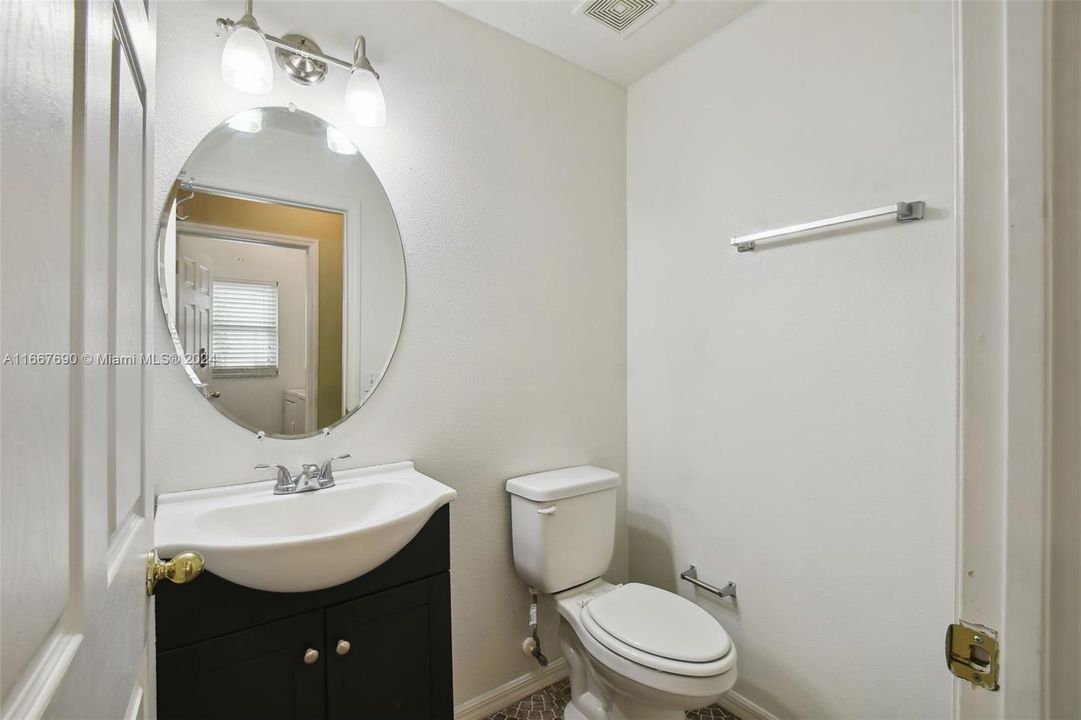 For Sale: $339,000 (4 beds, 2 baths, 2113 Square Feet)