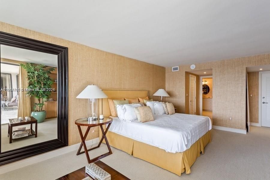 Recently Rented: $8,400 (2 beds, 2 baths, 1882 Square Feet)