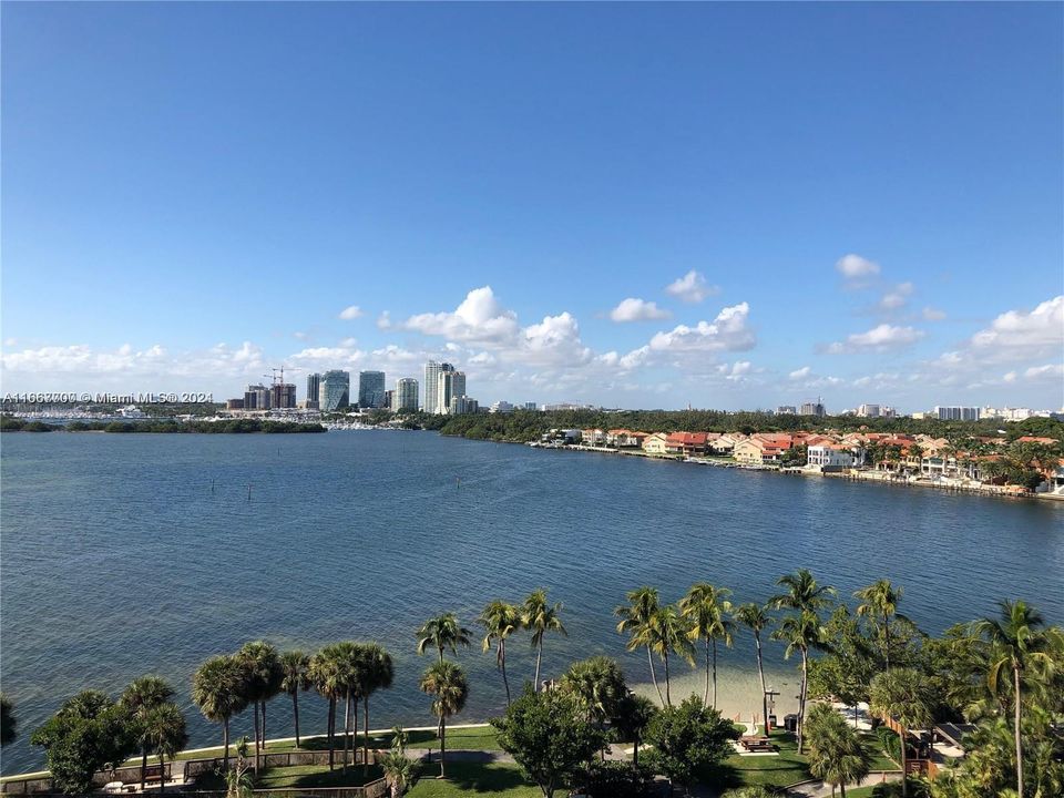 Recently Rented: $8,400 (2 beds, 2 baths, 1882 Square Feet)