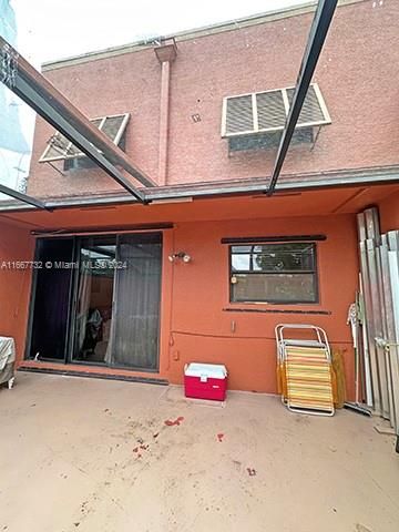 En Venta: $459,000 (3 camas, 2 baños, 1662 Pies cuadrados)