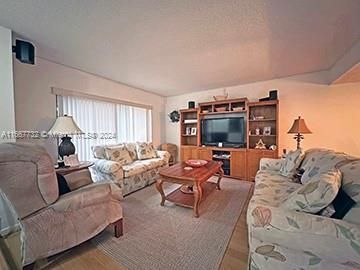 For Sale: $459,000 (3 beds, 2 baths, 1662 Square Feet)