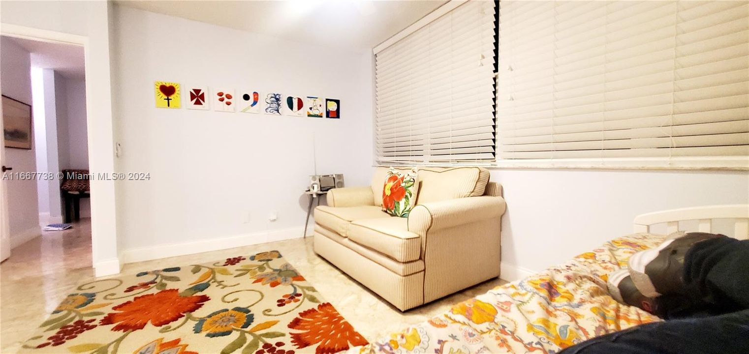 For Sale: $270,000 (2 beds, 2 baths, 1470 Square Feet)