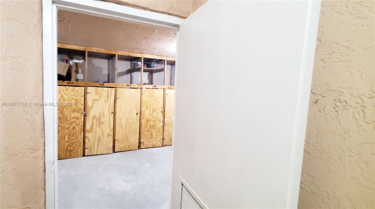 For Sale: $270,000 (2 beds, 2 baths, 1470 Square Feet)