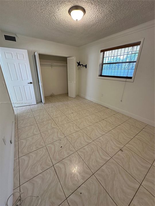 Recently Rented: $1,950 (2 beds, 1 baths, 643 Square Feet)