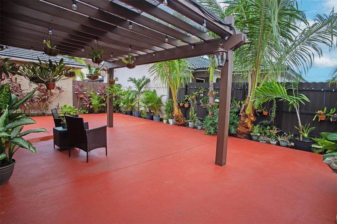 For Sale: $640,500 (4 beds, 2 baths, 1477 Square Feet)