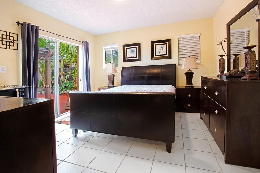 For Sale: $640,500 (4 beds, 2 baths, 1477 Square Feet)