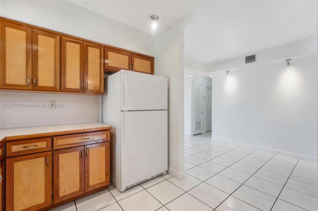 For Rent: $3,375 (3 beds, 2 baths, 1628 Square Feet)