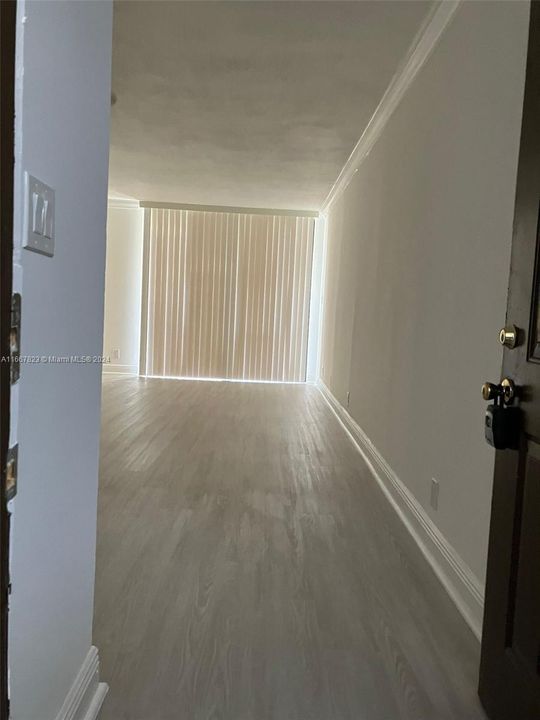 For Rent: $2,200 (2 beds, 2 baths, 890 Square Feet)