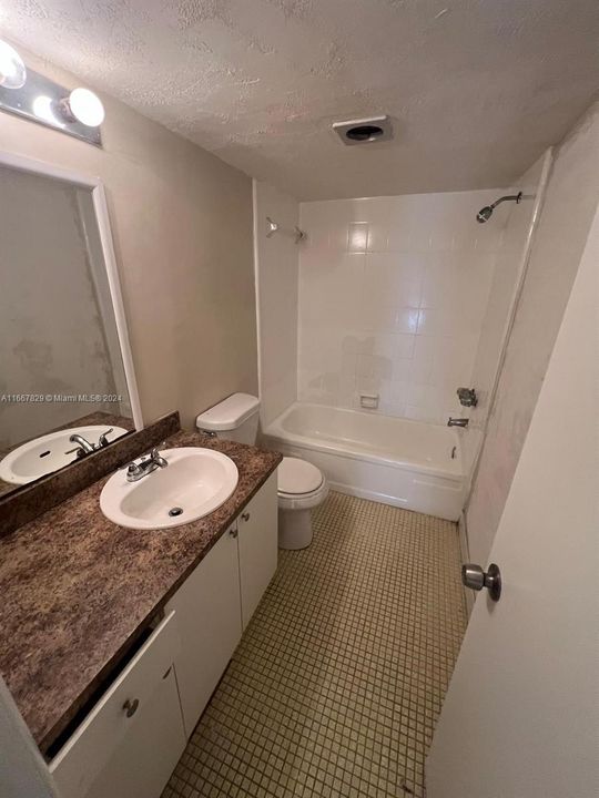 For Rent: $1,500 (1 beds, 1 baths, 800 Square Feet)