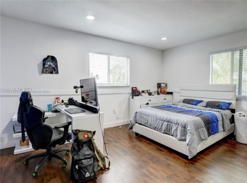 For Sale: $1,190,000 (4 beds, 2 baths, 3423 Square Feet)