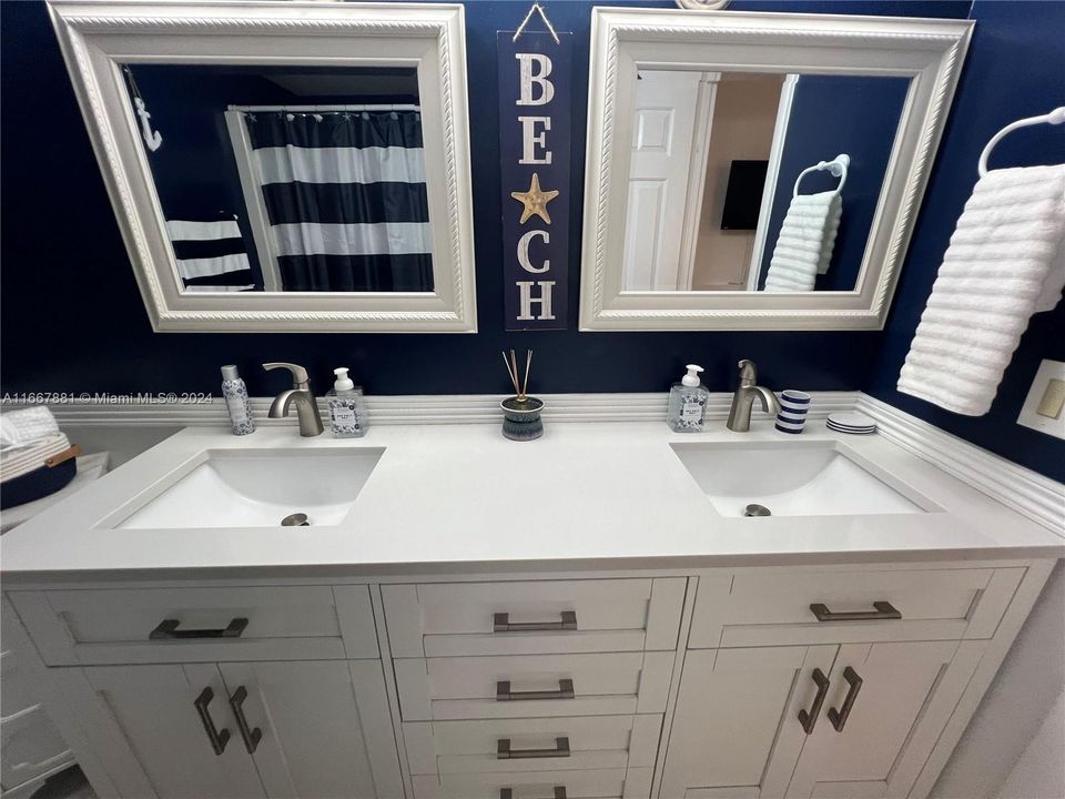 Double vanity in Primary Bathroom