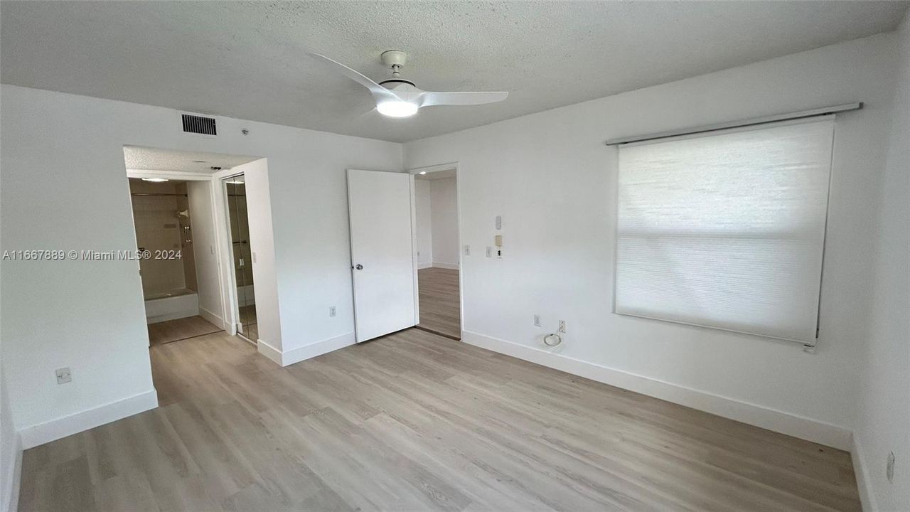 For Rent: $2,000 (2 beds, 1 baths, 1032 Square Feet)