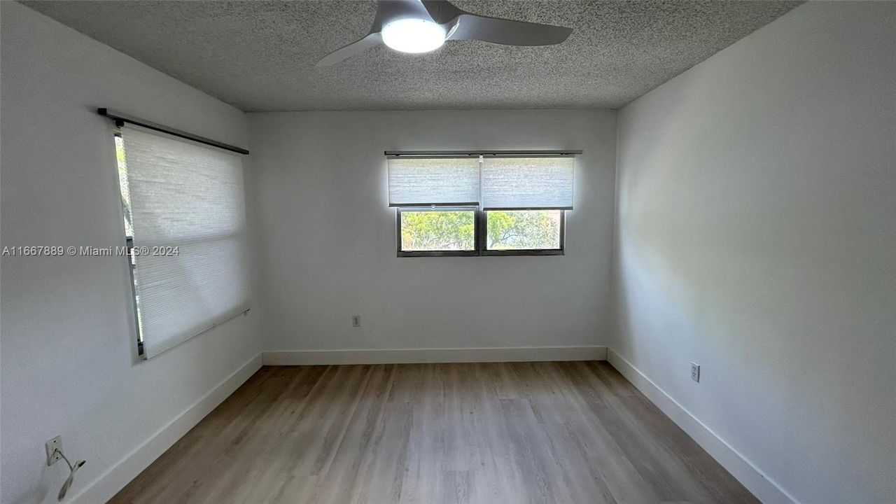 For Rent: $2,000 (2 beds, 1 baths, 1032 Square Feet)