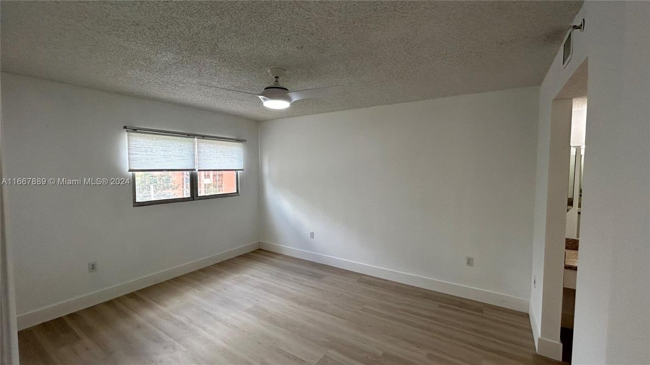 For Rent: $2,000 (2 beds, 1 baths, 1032 Square Feet)