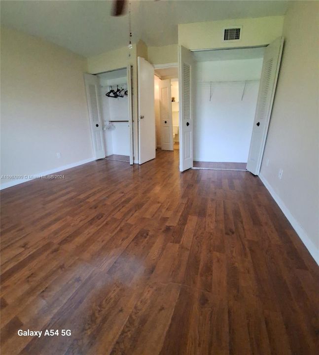 For Sale: $200,000 (1 beds, 1 baths, 650 Square Feet)