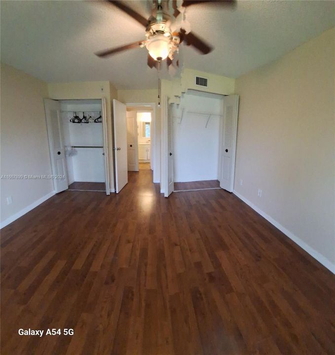 For Sale: $200,000 (1 beds, 1 baths, 650 Square Feet)