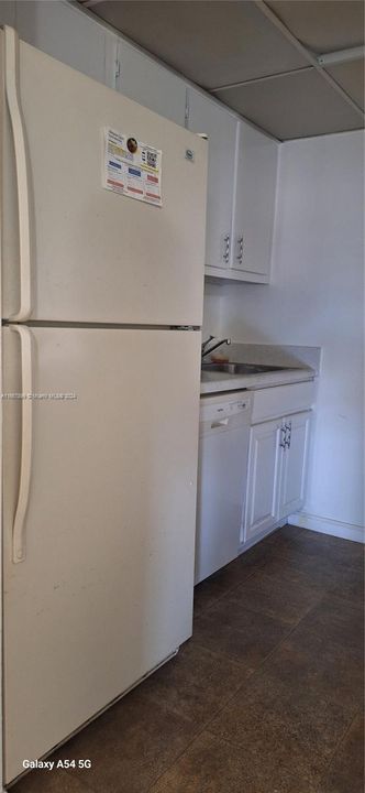 For Sale: $200,000 (1 beds, 1 baths, 650 Square Feet)