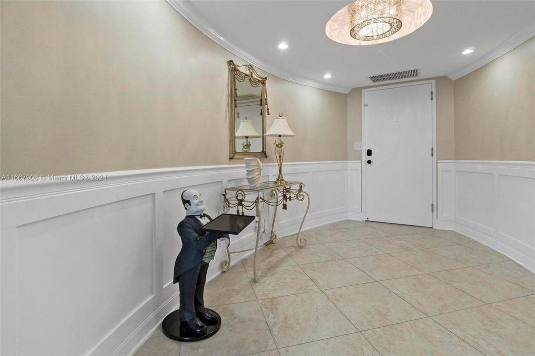 For Sale: $949,500 (2 beds, 2 baths, 1950 Square Feet)