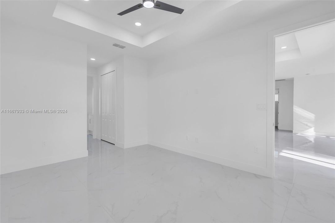 En Venta: $399,900 (3 camas, 2 baños, 1562 Pies cuadrados)