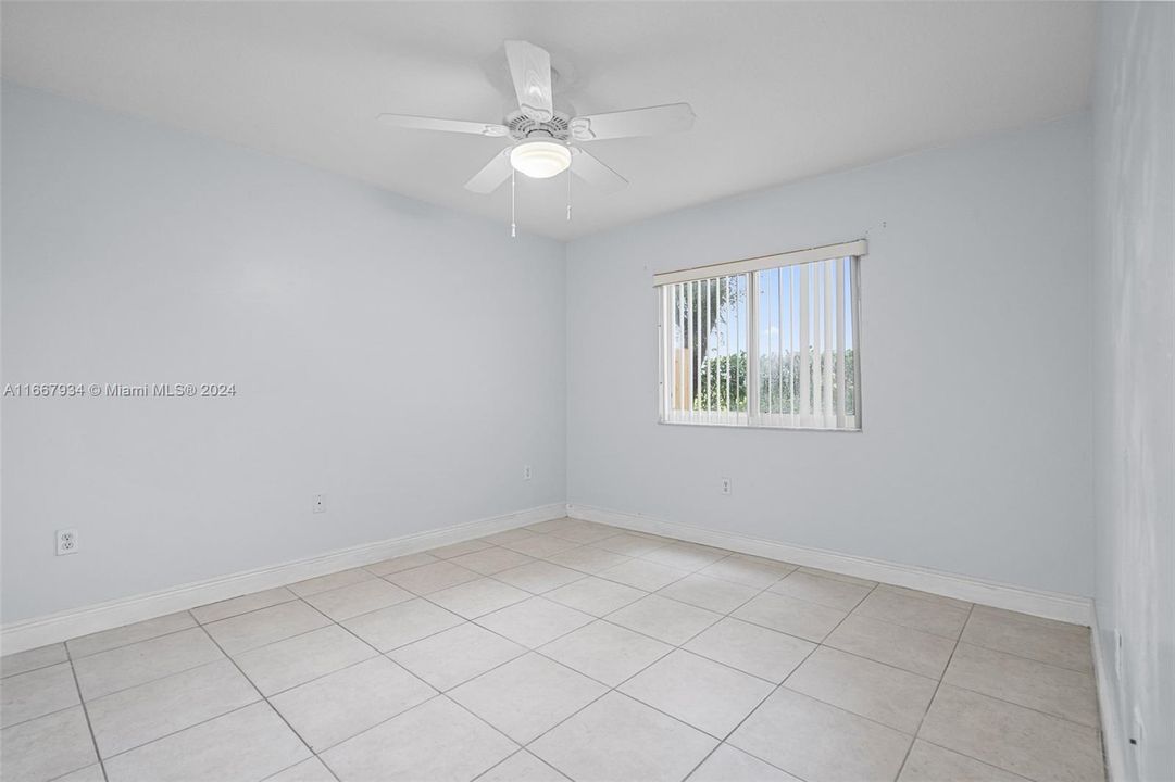 Recently Rented: $2,200 (3 beds, 2 baths, 1196 Square Feet)