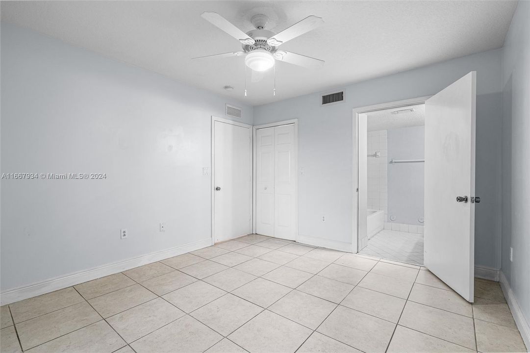 Recently Rented: $2,200 (3 beds, 2 baths, 1196 Square Feet)