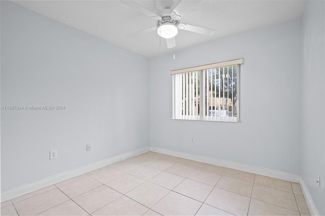 Recently Rented: $2,200 (3 beds, 2 baths, 1196 Square Feet)