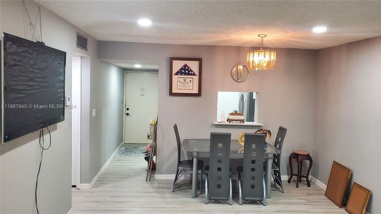 En Venta: $180,000 (1 camas, 1 baños, 860 Pies cuadrados)