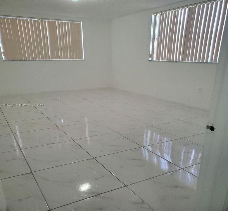 En Venta: $275,000 (1 camas, 1 baños, 810 Pies cuadrados)