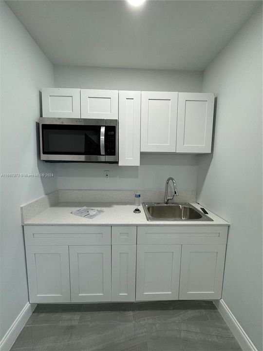 For Rent: $1,500 (1 beds, 1 baths, 400 Square Feet)