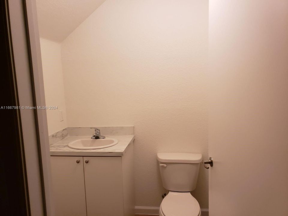 1/2 Bathroom downstairs