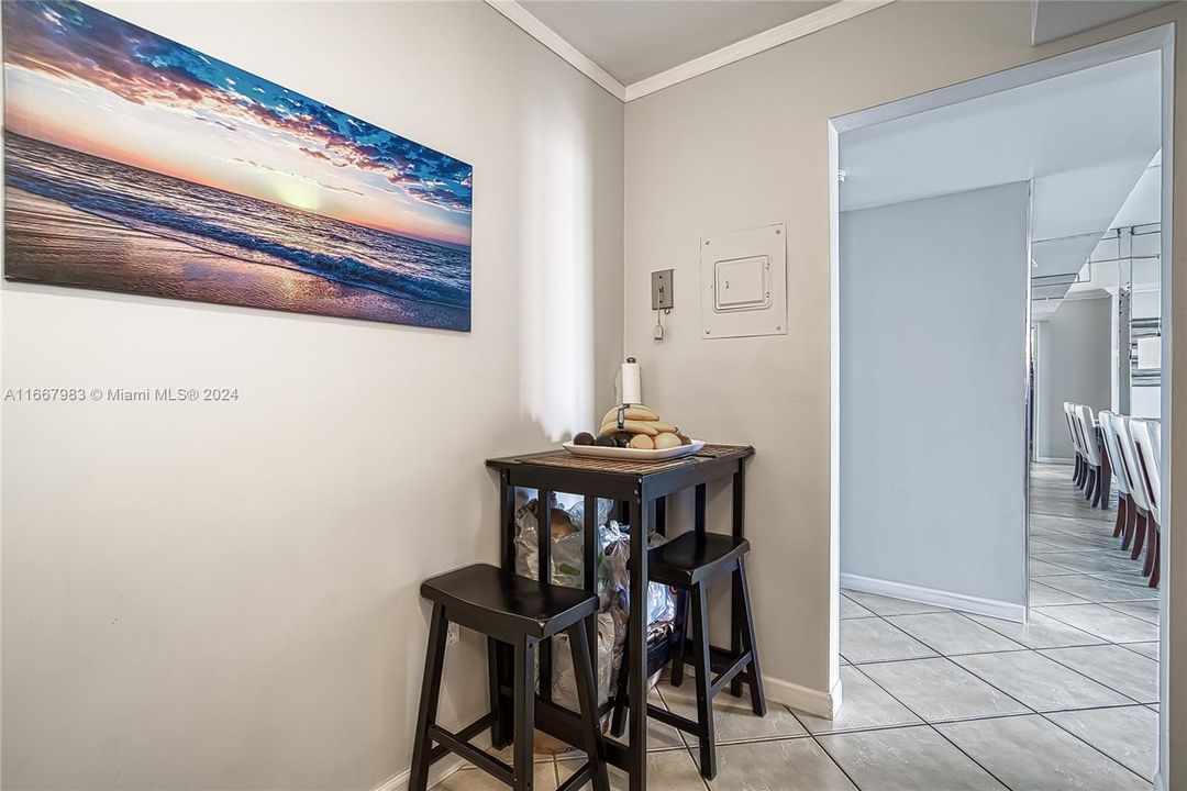 For Sale: $395,000 (2 beds, 2 baths, 1092 Square Feet)