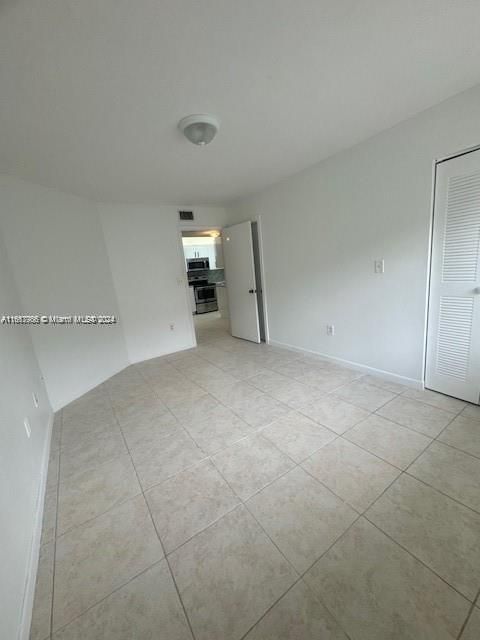 For Rent: $2,550 (2 beds, 2 baths, 926 Square Feet)