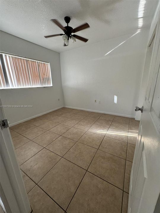 For Rent: $2,900 (4 beds, 2 baths, 1597 Square Feet)