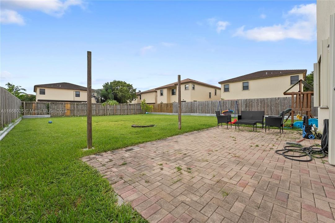 For Sale: $660,000 (4 beds, 2 baths, 2437 Square Feet)