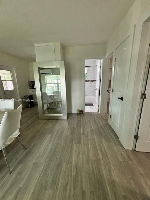 For Sale: $370,000 (2 beds, 1 baths, 568 Square Feet)