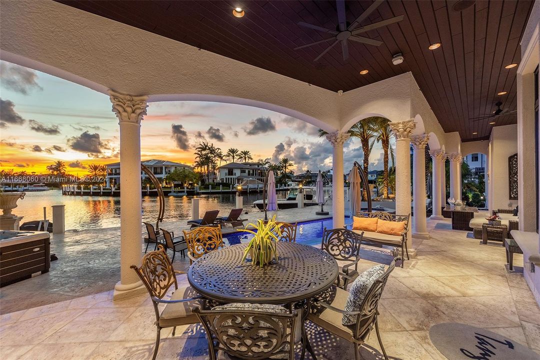 For Sale: $7,950,000 (7 beds, 7 baths, 6602 Square Feet)